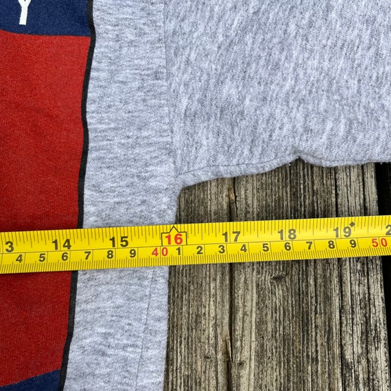 Youth Tommy sweater size youth M - image 4