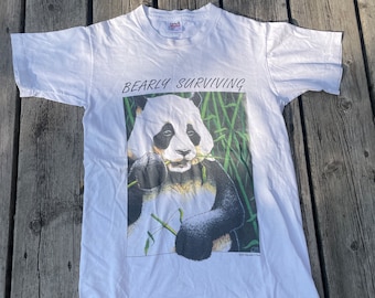 Youth Panda HumanITees Graphic Vintage T-Shirt size youth L