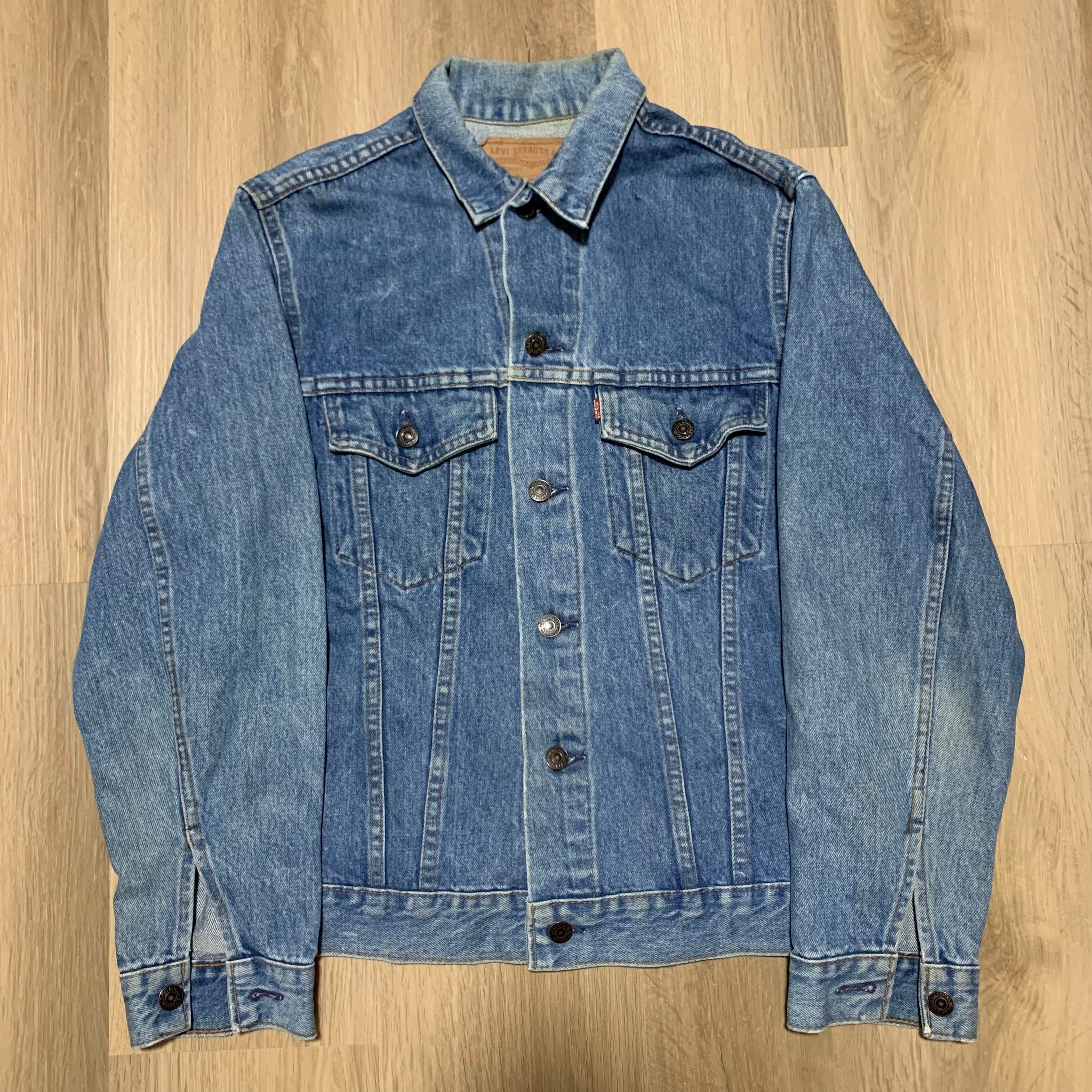 Authentic levi jean jacket deals