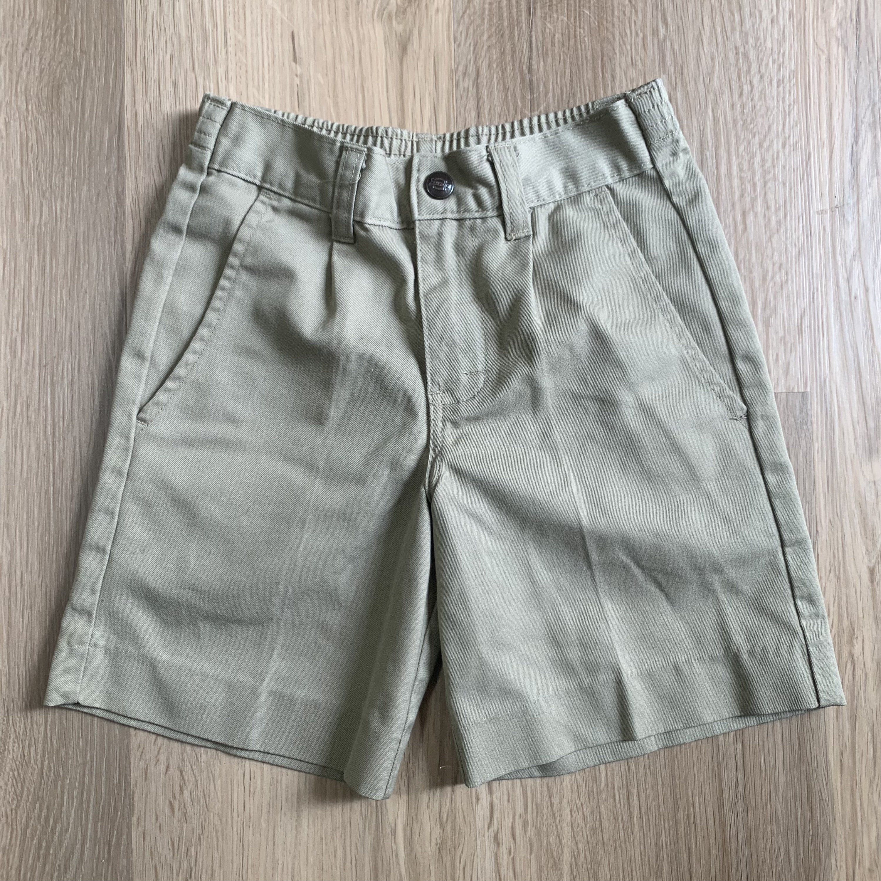 Gray khaki hotsell shorts