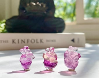 Mini Anatomic Heart Crystal Carving Fluorite Carving Tiny Figurine Anatomical Heart Realistic Heart 2g .1oz 2cm .8” Unique Gift