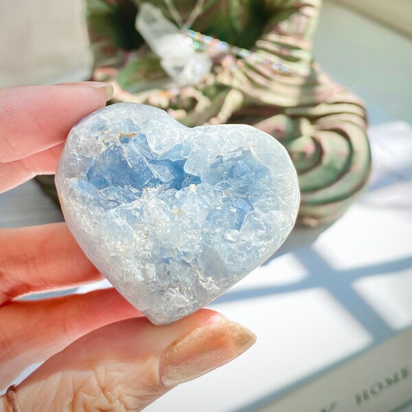 Perfect Heart Shaped Blue Celestite Crystal Cluster Specimen Crystal Cluster Sky Blue Gem Gemstone Crystal 94g 4x4x2cm 3.3oz 1.6x1.6x0.8" 2B