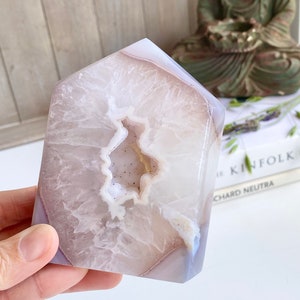 Perfect Sugar Druzy Botryoidal Tower Blue Banded Agate Druzy Self Standing Crystal Pale Purple Quartz 552g 19.5oz 10cm 3.9in 9-17oz A