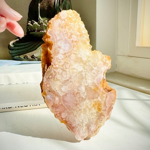Flower Agate Pink Amethyst Slab Large Quartz Druzy Cave 150g 12x7x1cm 5.3oz 4.7x2.8x0.4in Pink Amethyst Natural Geode Cluster PA13