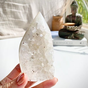 Large Sparkling Druzy Free Form Banded Agate Druzy Self Standing Crystal 356g 11x5x4cm 12.6oz 4.3x2x1.6in DF3B