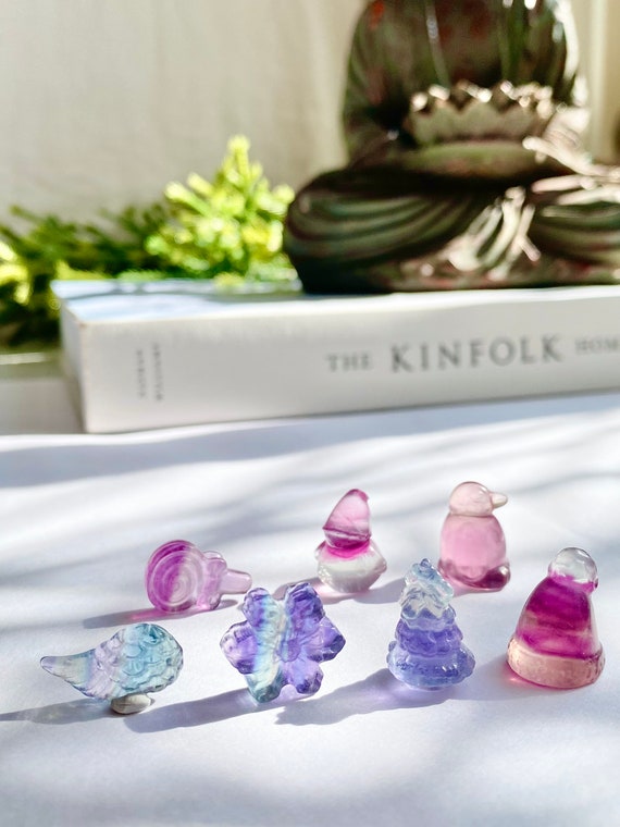 Mini Crystal Carving Fluorite Carving Christmas Carving Snowflake Santa Wings Hat Penguin Snowman Lollipop Tiny Figurine 2g 0.1oz 2cm 0.8in