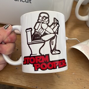 Taza de Stormtrooper, grosera, descarada, regalo, taza de trabajo, taza de café, caca, regalos de caca, humor de baño, storm trooper, taza de té, Star Wars