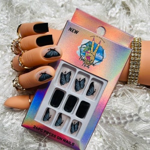 24pc short black, butterfly design press on nails short square