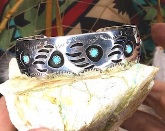 NAVAJO Kingman Turquoise BEAR Claw Bracelet in Sterling Silver - Handmade Native American Cuff