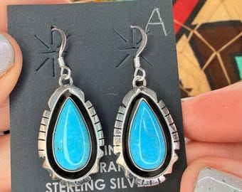 Boucles d'oreilles Navajo en turquoise Kingman et argent sterling | Bijoux amérindiens faits main