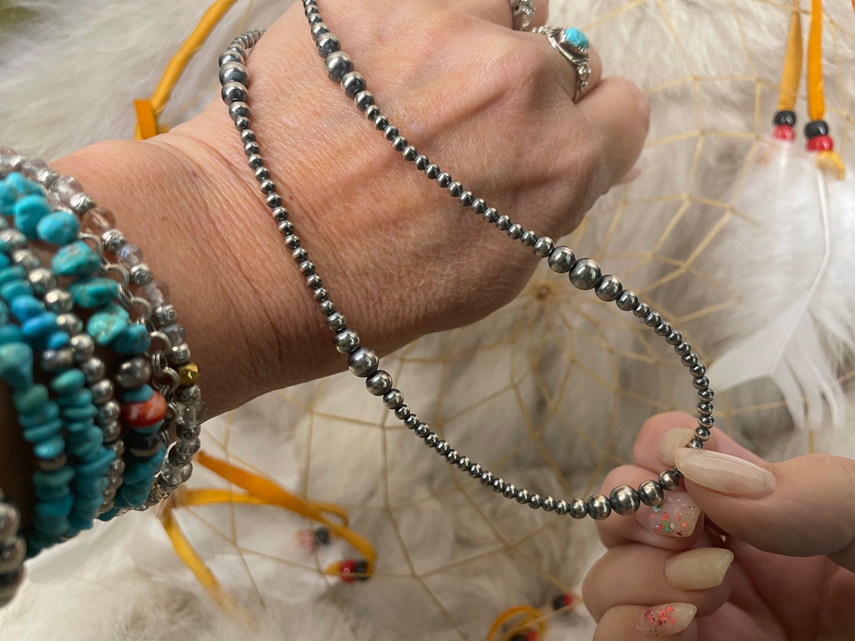 16mm Navajo Pearl Strands – The Howling Coyote