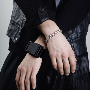 Fasten your wristband - Upcycled accessories - Handmade jewelry - Techwear - Futuristic - Cyberpunk - Modern - Gift for her - Gift for her