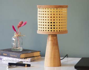 Lampe de table de base en bois , Lampe de table en osier ,