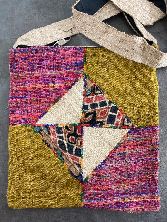 Shvaasco Hand Woven Hemp Recycled Sari Silk Patchw