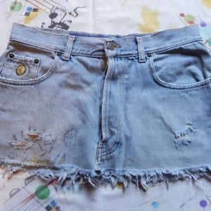 Jupe en jean effet vieilli vintage des années 90 par ENERGIE