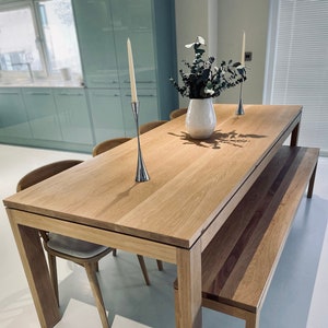 Floating Top | Solid Oak Dining Table