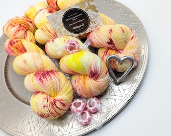 Hand-dyed sock yarn 4-ply 100g/420 m "Candy Sweets" pink yellow socks scarves accessories knitting crochet mulesing-free handdyed yarn