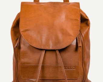 muud Gimo backpack made of high quality leather handmade color black whiskey knitting crochet