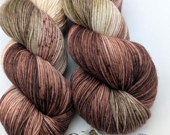 Hand-dyed sock yarn 4ply High Twist 100g/400m Merino extrafine - "Maronenbaum" reddish brown green natural knitting mulesing-free hand-dyed