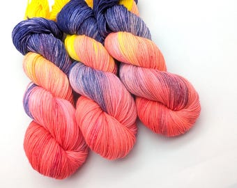 Hand-dyed sock yarn 4ply High Twist 100g/400m LL Merino extrafine "Colour Explosion" pink yellow purple knitting hand-dyed mulesing-free