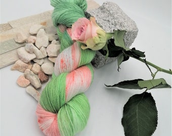 Hilo teñido a mano 100g/400 m "BALANCE" lana de albaricoque blanco verde "Peach Blossom" Tejer Crochet Merino extrafino Tencel