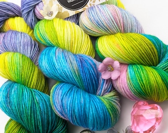 Hand-dyed sock yarn 4ply High Twist 100g/400m LL Merino extrafine - "Happy Colors" green pink yellow knitting mulesing-free hand-dyed