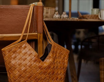 muud Dosy project bag made of high-quality leather handmade shoulder bag color black whisky knitting crochet handcraft noble