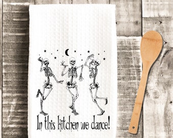 In questa cucina balliamo cucina scheletro, asciugamano, asciugamano tessuto waffle scheletro danzante, decorazioni di Halloween, regalo strega divertente