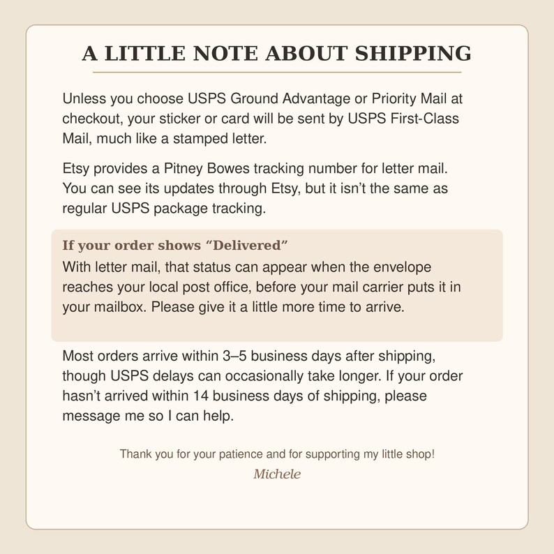 K&ouml;nnte beinhalten: Eine rechteckige Informationskarte mit cremefarbenem Hintergrund und dunkelbraunem Text. Die &Uuml;berschrift lautet A LITTLE NOTE ABOUT SHIPPING. Der Text erl&auml;utert USPS-Versandmethoden, Sendungsverfolgung, Lieferstatus und voraussichtliche Lieferzeiten.