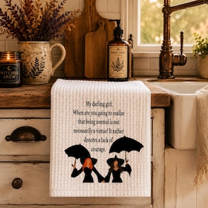 Praktische Magie Mein Darling Girl Waffelgewebe Sublimiertes Handtuch, Hexengeschenk, Einzigartiges Geschenk für den besten Freund, Halloween-Dekor