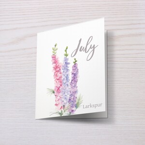 Tarjeta de cumpleaños de julio, tarjeta de felicitación de flores del mes de nacimiento, tarjeta de flores de Larkspur, tarjeta de cumpleaños imprimible en acuarela, descarga digital de Delphinium