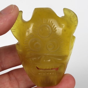 Folk collection of hand carved jade beast head statue belt buckle