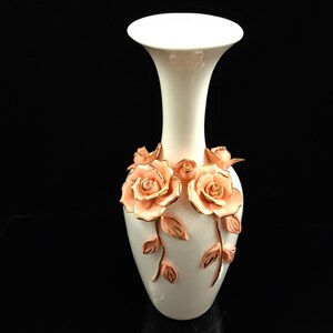 China Jingdezhen porcelain handmade three-dimensional pink flower pattern vase