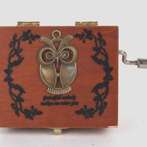 Handmade inlaid owl pattern wooden music box
