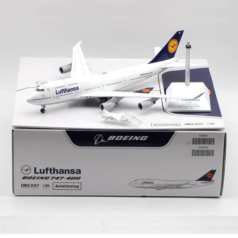 Die Cast 1:200 Scale Lufthansa B747-400 Alloy Aircraft