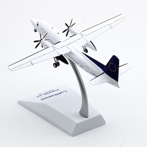 Die cast 1:200 Scale Lufthansa Boeing B777-200LRF Commercial Aircraft Alloy & Plastic Aircraft Simulation Model Collection for Men&#39;s Gifts