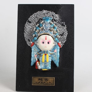 Hand-painted lacquer mask of Zhao Yun statue