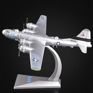 Diecast B-29 Militarized Combat Bomber Alloy Model 1:144 Scale Toy Gift Collection Simulation Display Decoration
