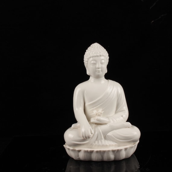 中国コレクション 徳化磁器 白釉 如来仏像 置物 - Etsy 日本