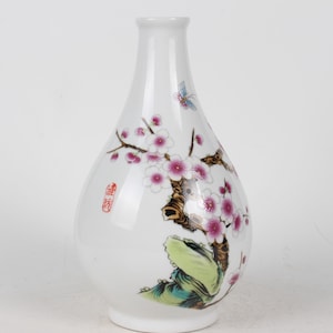 Hand-painted ceramic vases from the folk collection