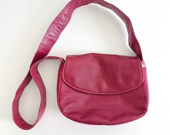 Vintage CHARLES JOURDAN Red LEATHER Shoulder Bag - Pebble Texture - Wide Strap