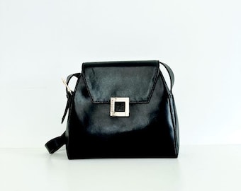GIVENCHY BLACK LEATHER Shoulder / Crossbody Flap Bag