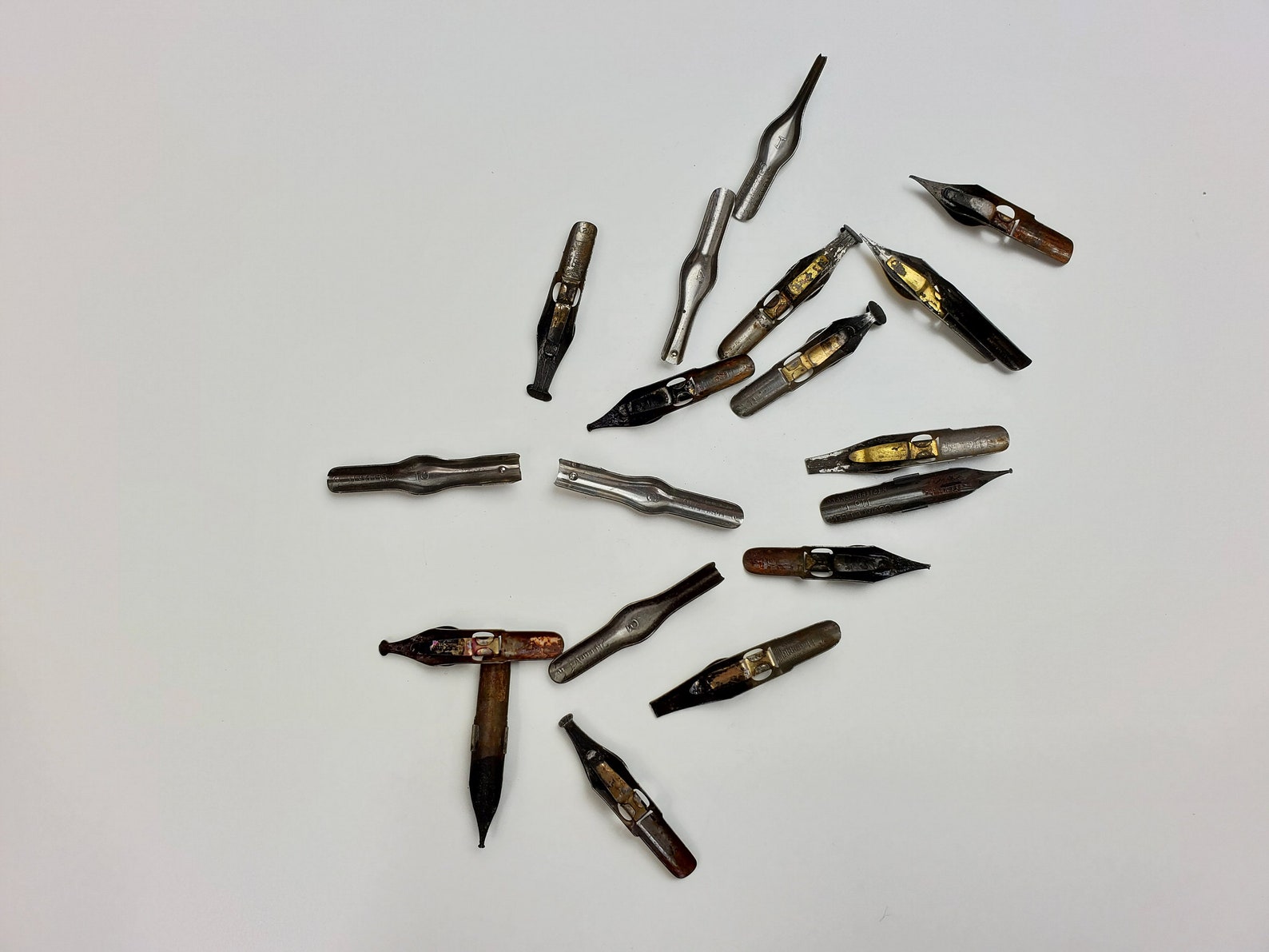 Vintage Fountain Pen Nibs Calligraphy Mixed Lot 18 Various Sizes Types ...