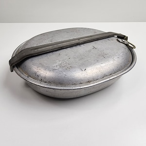 Vintage U.S L F & C Military Food Canteen 1918
