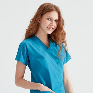 New Green Scrub Top Only, V Neck Nurse Scrub Top, Medical Uniform, Women&#39;s Scrub Top, Scrub Uniform, Nurse Dress, Dental Uniform,MOODA1041