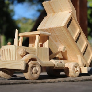 Wooden handmade truck toy model for kids |Customizable dumper truck for toddlers| Healthy toys for children