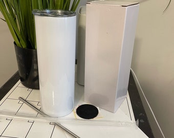 Vaso blanco delgado de 20 oz para sublimación / Recto, con pajita de metal/plástico.