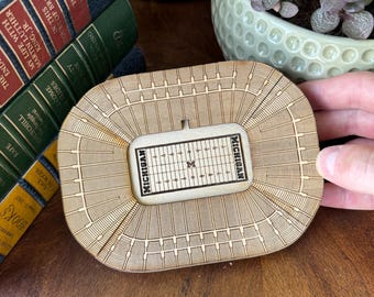 Michigan Wolverines Valet Tray – Sports gift – Handmade UM Fan Gift – Wood Desk Organizer