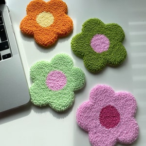 Punch Needle Untersetzer , Handgemachter Becher Teppich , Getränke Untersetzer , Trend Teppich Untersetzer , Blumen Untersetzer , Rosa Blume