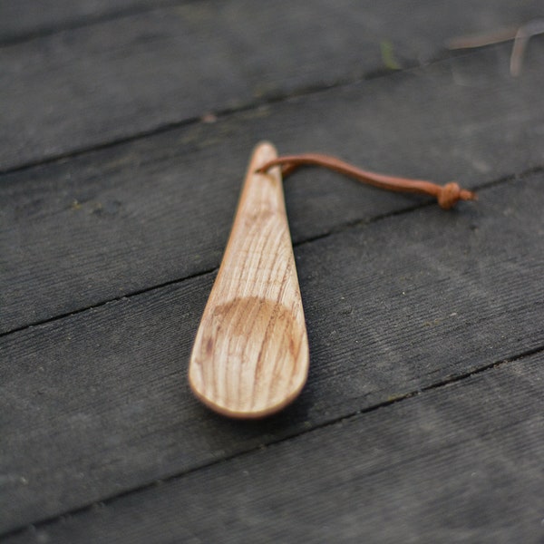 Kano Spoon made of chestnut wood, runic symbols on the back given with burnishing process. It will be your favorite spoon in the woods. Gift